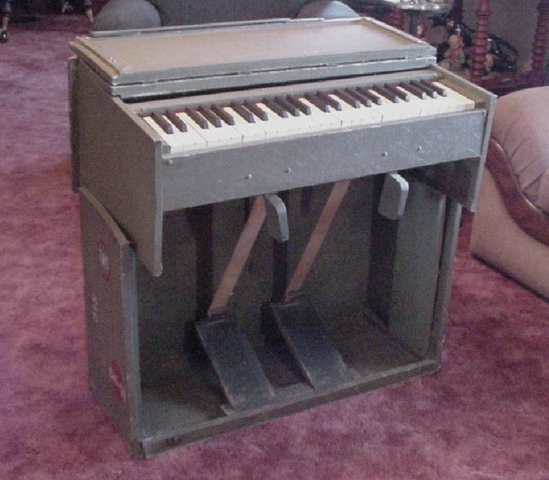 WW2 Field Organ