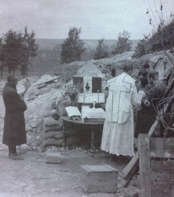 Mass celebrated at the front by a division chaplain.