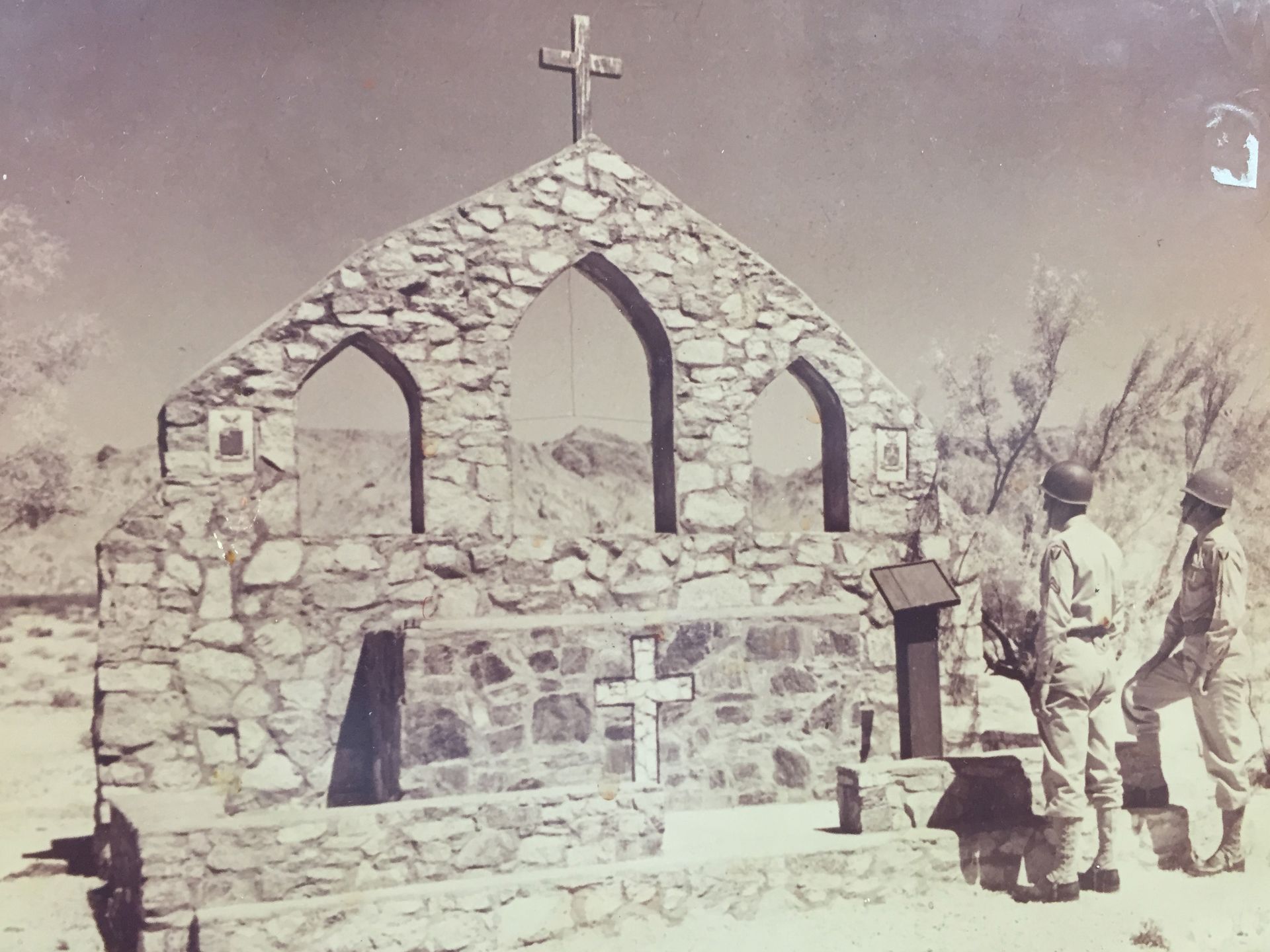 Chapel-Altar-Camp-Iron-Mtn-2