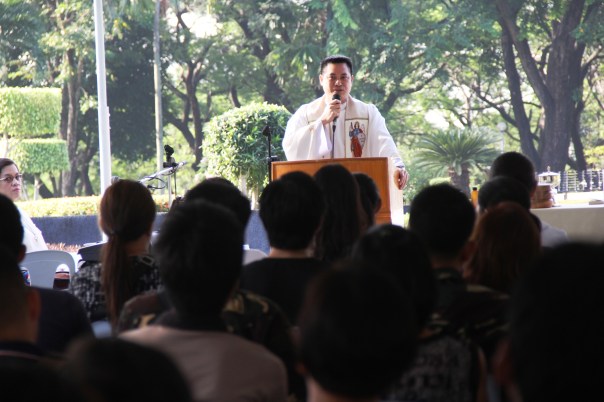 Chaplain-Philippine-Army-prayers-2