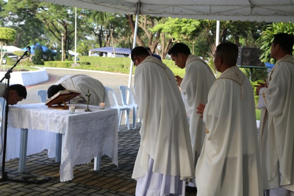Chaplain-Philippine-Army-prayers